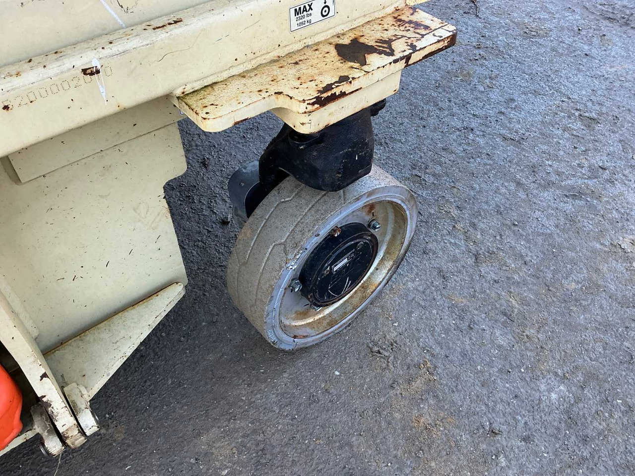 Nacelle JLG - 3246ES - AERIAL WORK PLATFORMS - 2011 (ESN11811014): photos 10 Nacelle JLG - 3246ES - AERIAL WORK PLATFORMS - 2011 (ESN11811014): photos 10