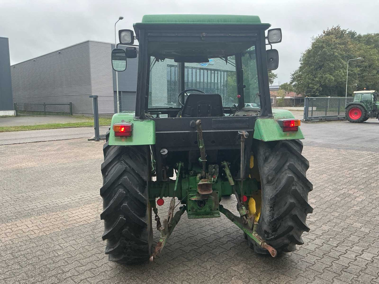 John Deere 2250 - Tracteur agricole: photos 4 John Deere 2250 - Tracteur agricole: photos 4