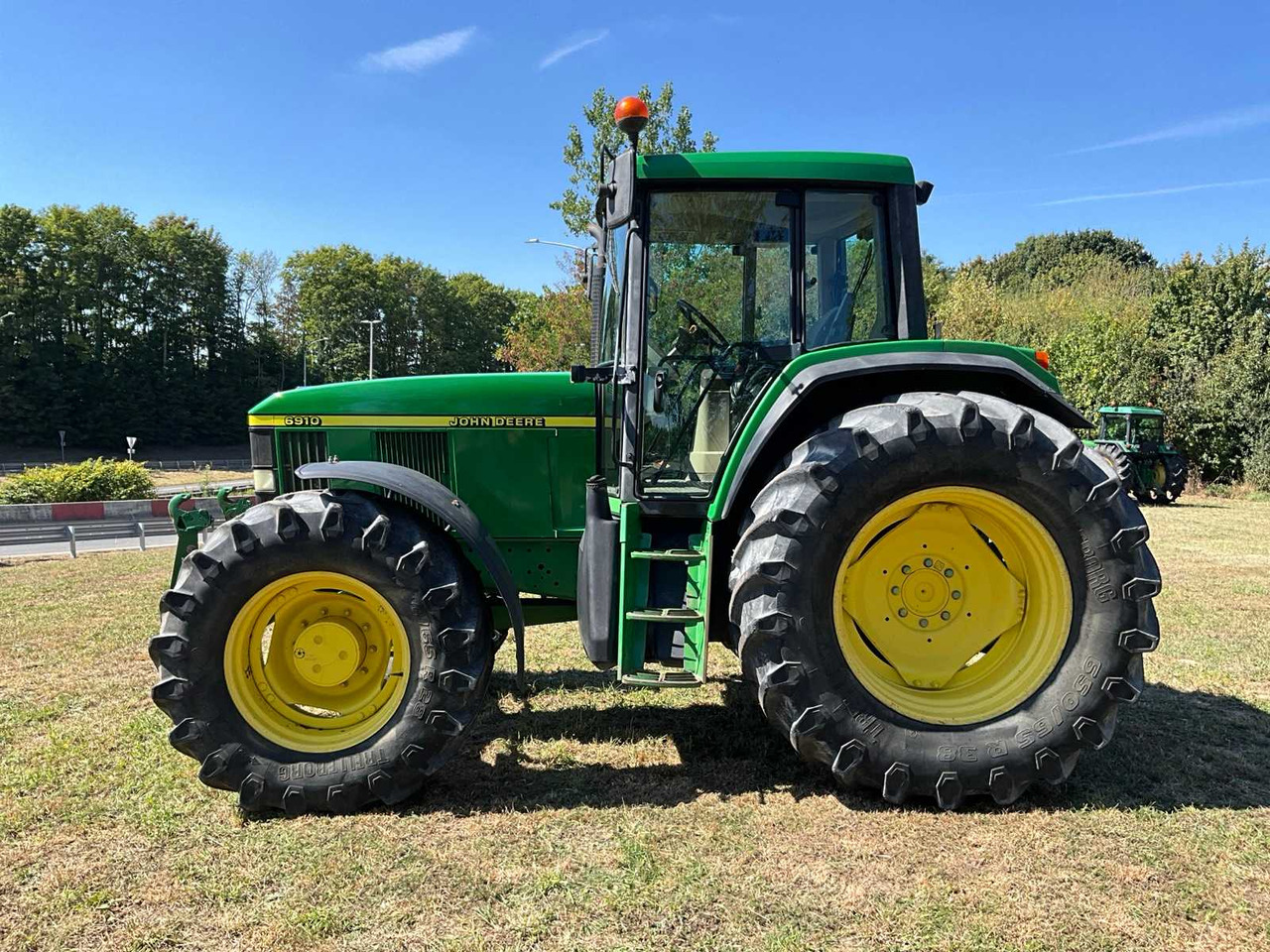 John Deere 6910 - Tracteur agricole: photos 2 John Deere 6910 - Tracteur agricole: photos 2