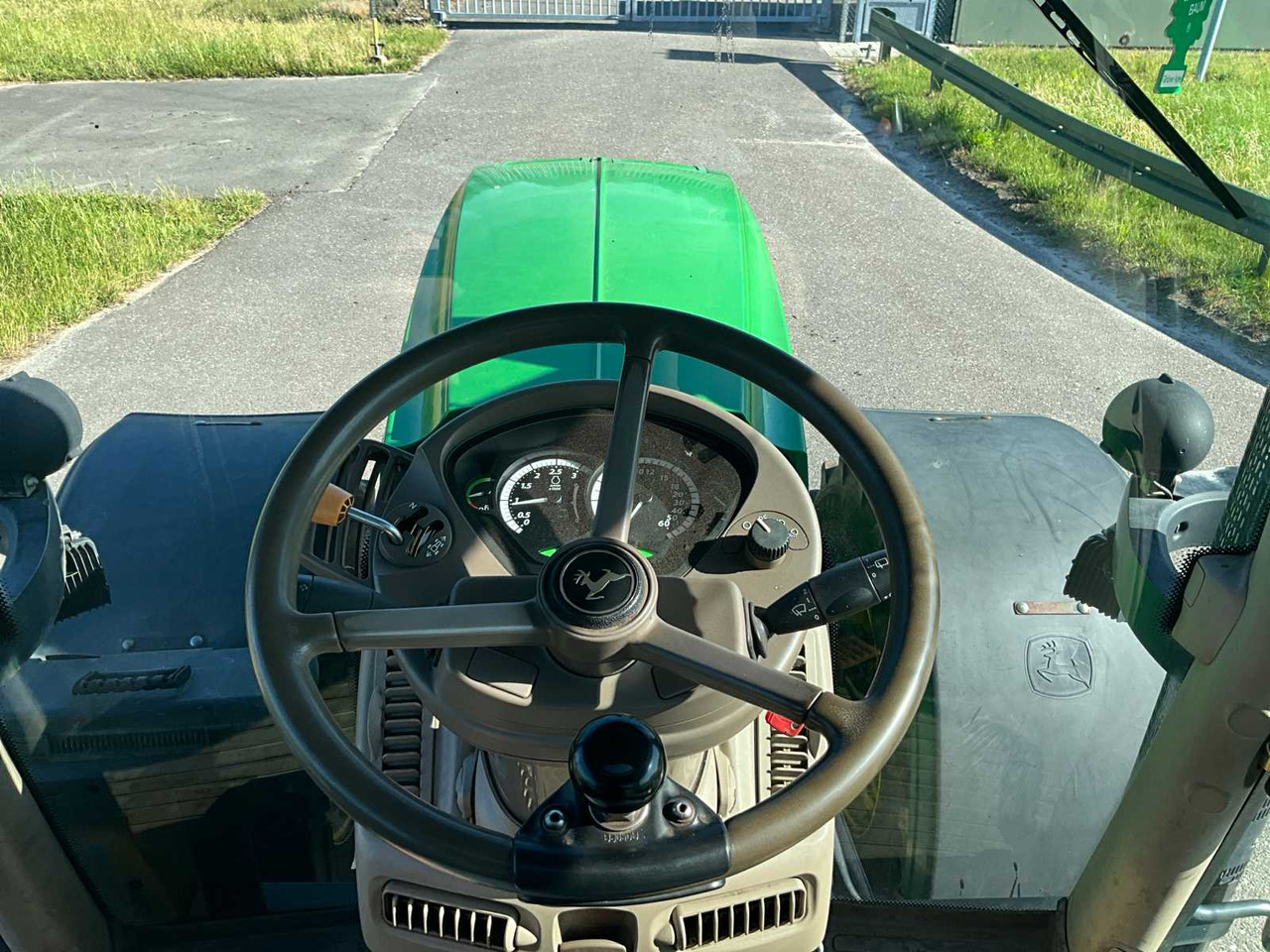 Tracteur agricole John deere 6170 R: photos 33