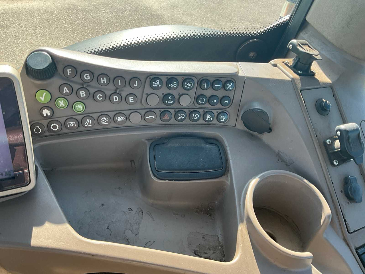 Tracteur agricole John deere 6170 R: photos 37