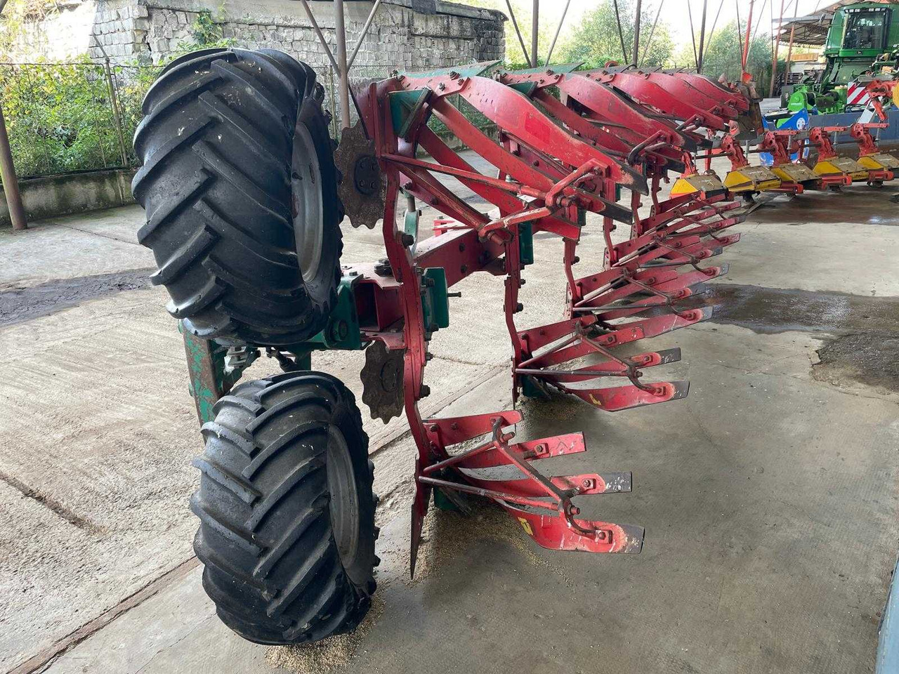 KVERNELAND - Charrue: photos 1 KVERNELAND - Charrue: photos 1