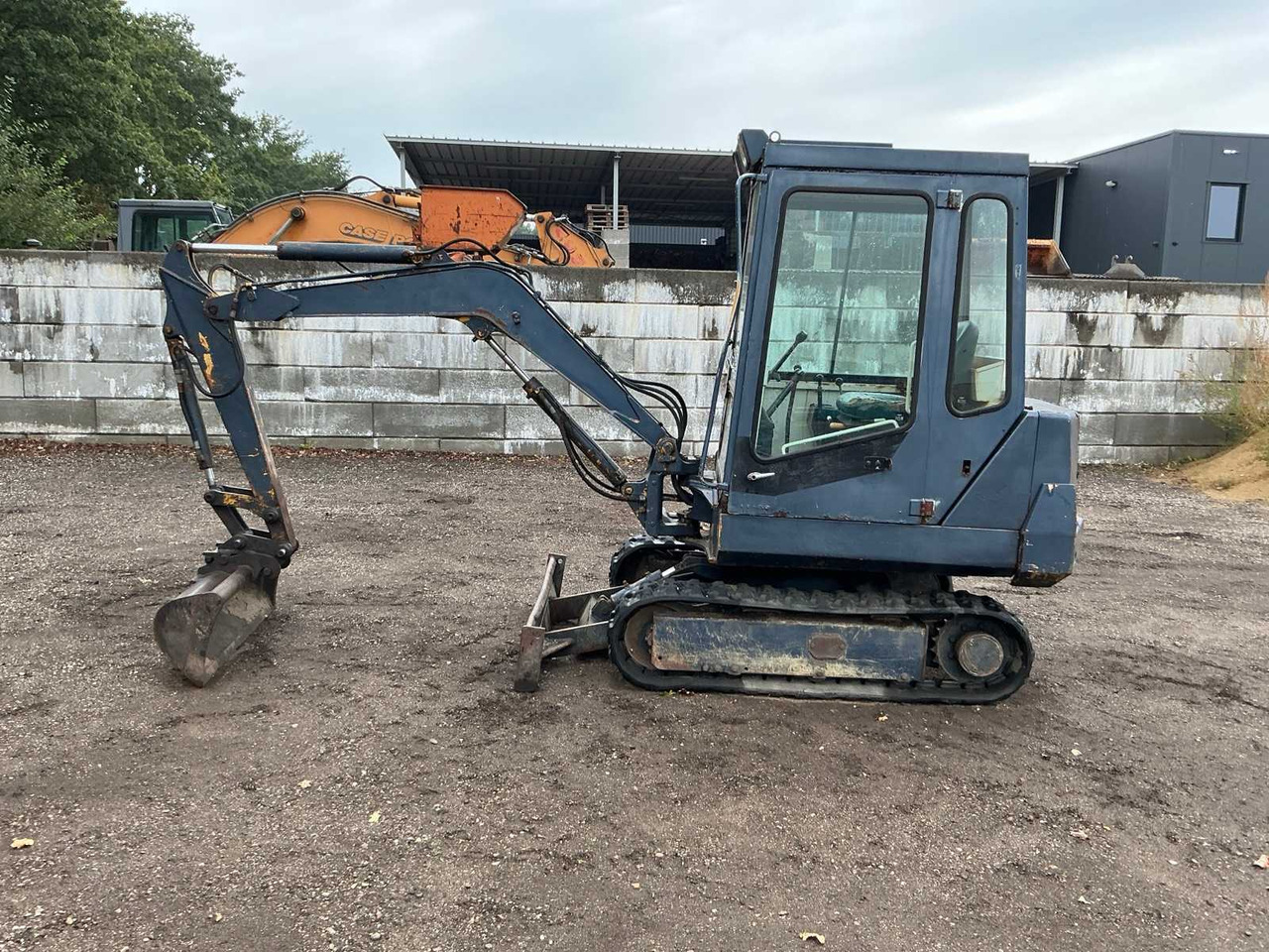 Komatsu PC 10-6 - Mini pelle: photos 2 Komatsu PC 10-6 - Mini pelle: photos 2