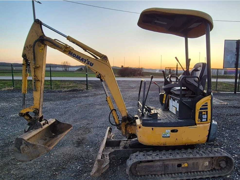Komatsu PC18MR-2 - Mini pelle: photos 1 Komatsu PC18MR-2 - Mini pelle: photos 1