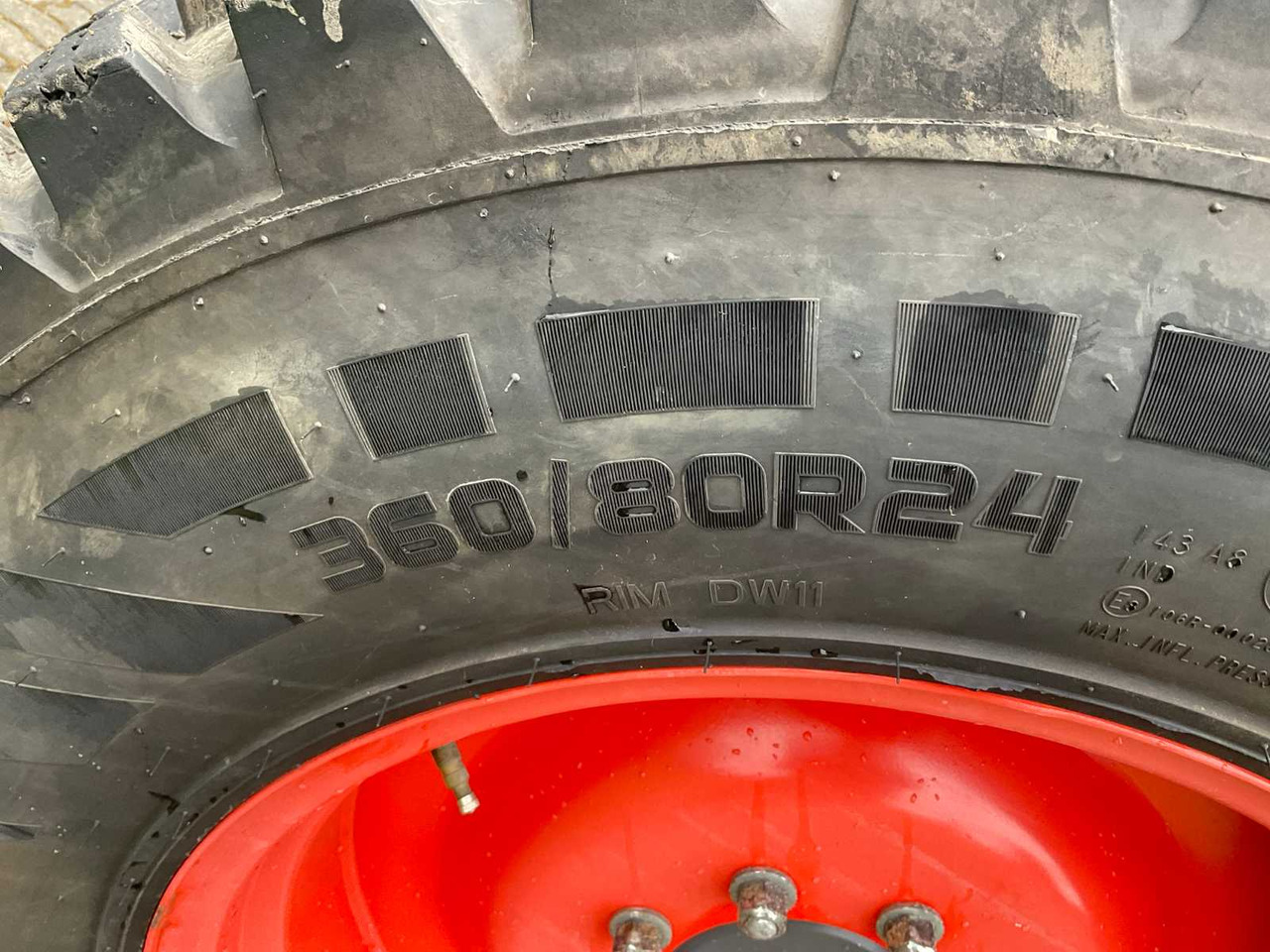 Tracteur agricole Kubota 2020 KUBOTA M5111 FOUR WHEEL DRIVE FARM TRACTOR: photos 13 Tracteur agricole Kubota 2020 KUBOTA M5111 FOUR WHEEL DRIVE FARM TRACTOR: photos 13