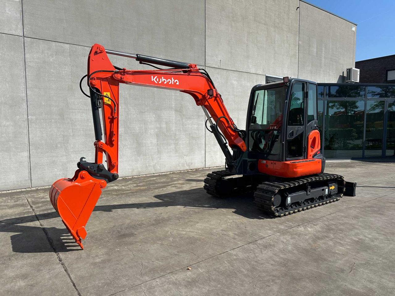 Kubota KX155-5 - Pelle sur chenille: photos 1 Kubota KX155-5 - Pelle sur chenille: photos 1