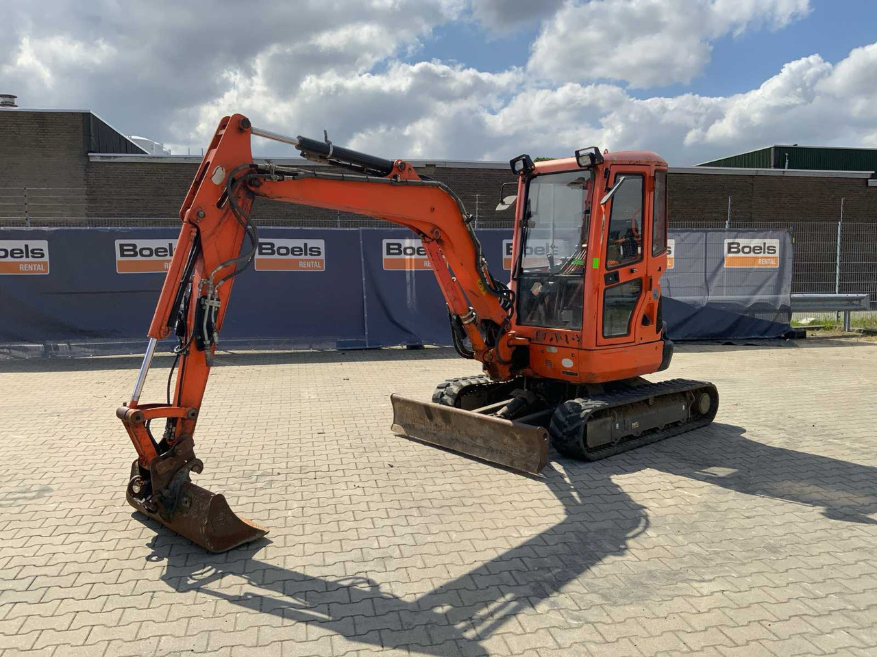 Kubota U35-3A3 - Mini pelle: photos 1 Kubota U35-3A3 - Mini pelle: photos 1