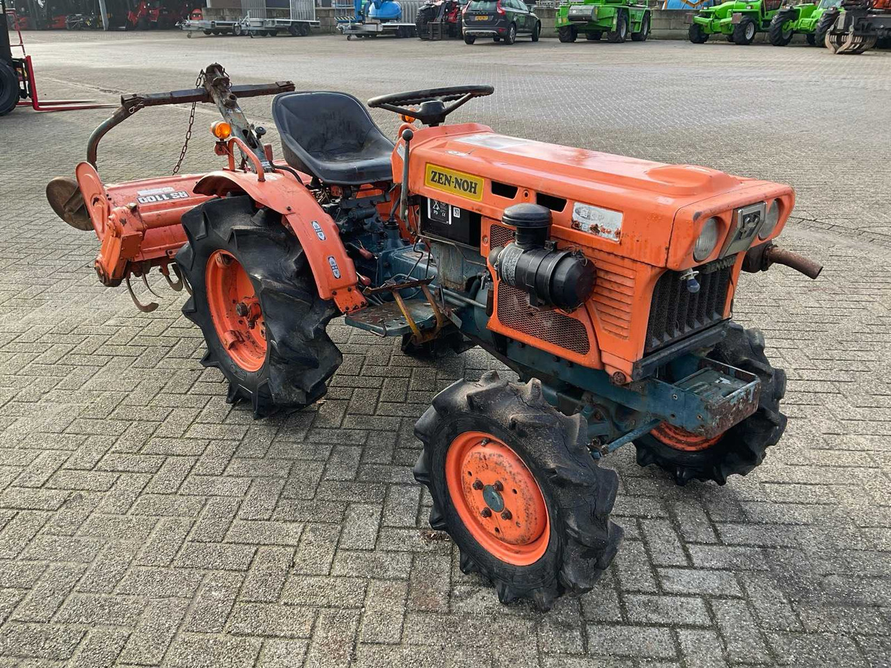 Kubota ZB7001 - Micro tracteur: photos 4 Kubota ZB7001 - Micro tracteur: photos 4