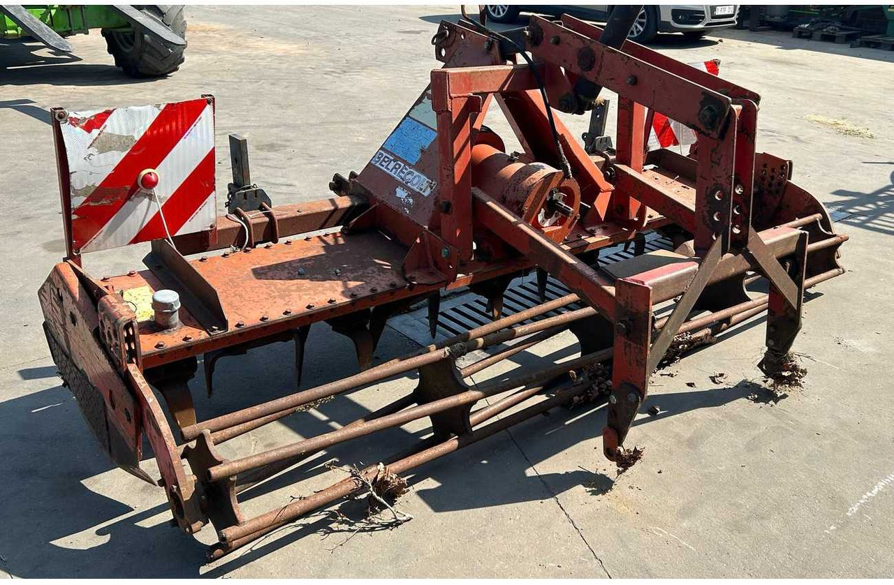 Kuhn Belrecolt HRB 302 D - Herse rotative: photos 2 Kuhn Belrecolt HRB 302 D - Herse rotative: photos 2