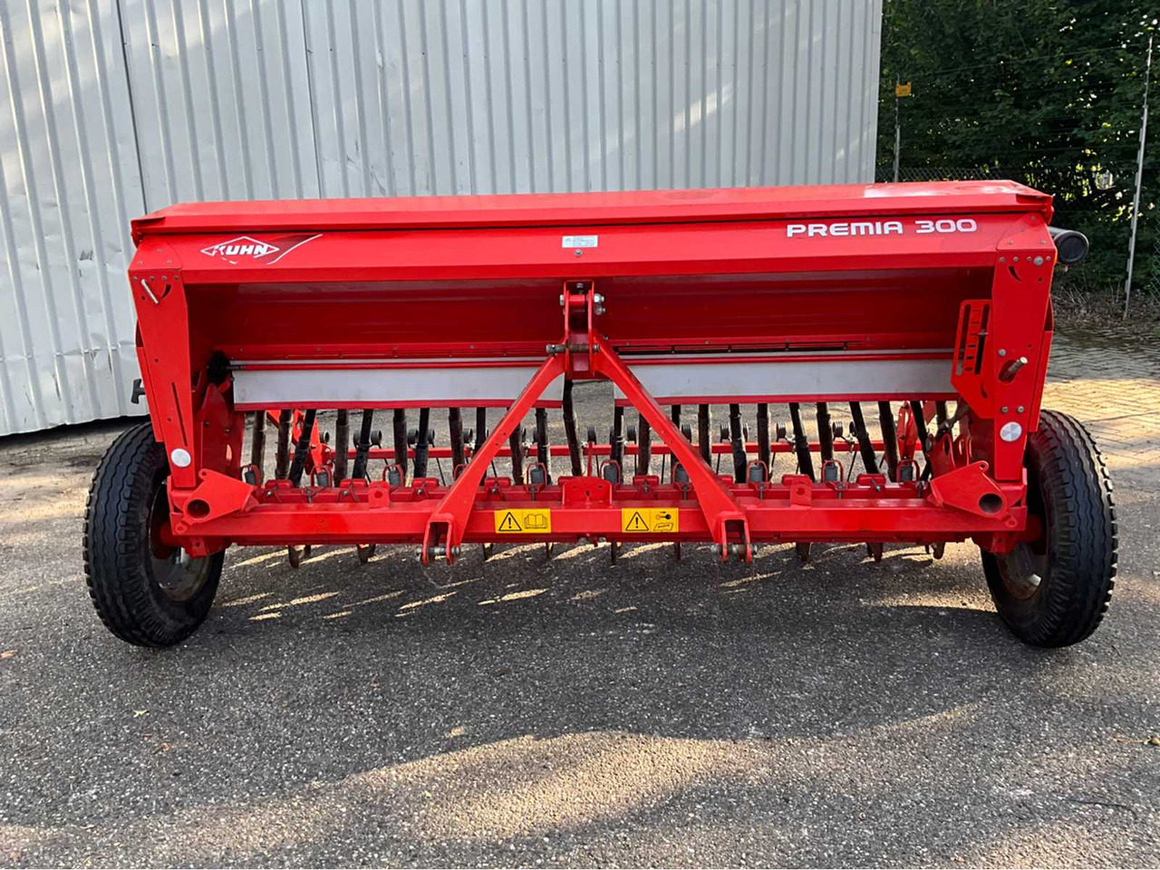 Kuhn Premia 300 - Semoir/ Planteuse: photos 2 Kuhn Premia 300 - Semoir/ Planteuse: photos 2