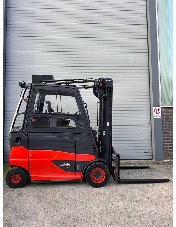 LINDE - 2020 - E-45-HL-01-600 - FORK POSITIONER, SIDE-SHIFT - FORKLIFT - Chariot élévateur: photos 4 LINDE - 2020 - E-45-HL-01-600 - FORK POSITIONER, SIDE-SHIFT - FORKLIFT - Chariot élévateur: photos 4