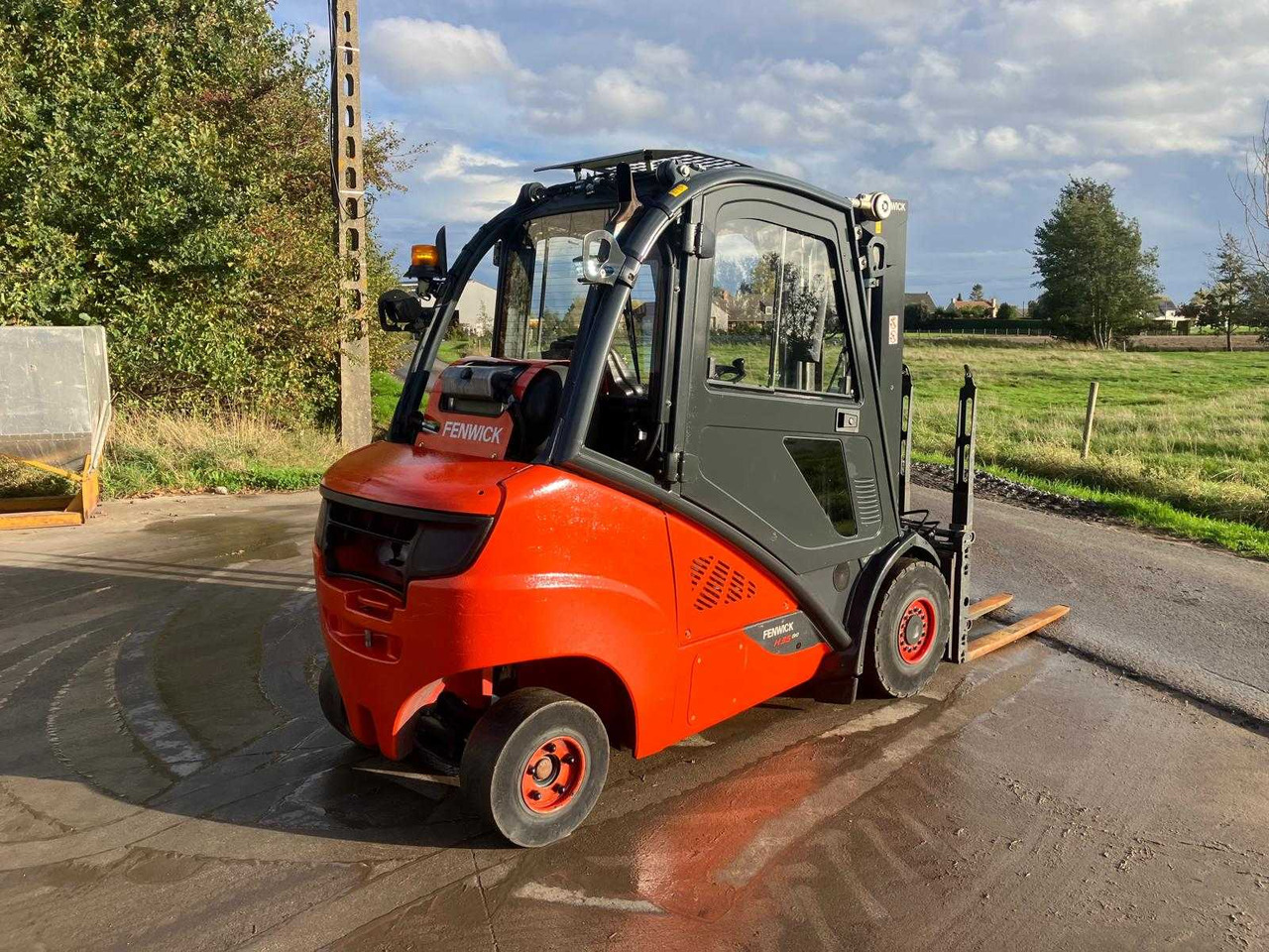 LINDE H35T-02 FORKLIFT TRUCK 2018 - Chariot élévateur: photos 5 LINDE H35T-02 FORKLIFT TRUCK 2018 - Chariot élévateur: photos 5