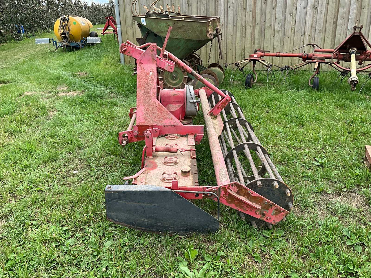 Lely - Herse rotative: photos 2 Lely - Herse rotative: photos 2