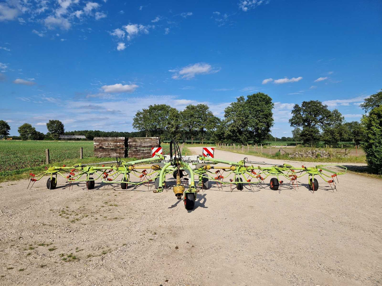 Claas Volto 1050 - Machine agricole: photos 1 Claas Volto 1050 - Machine agricole: photos 1