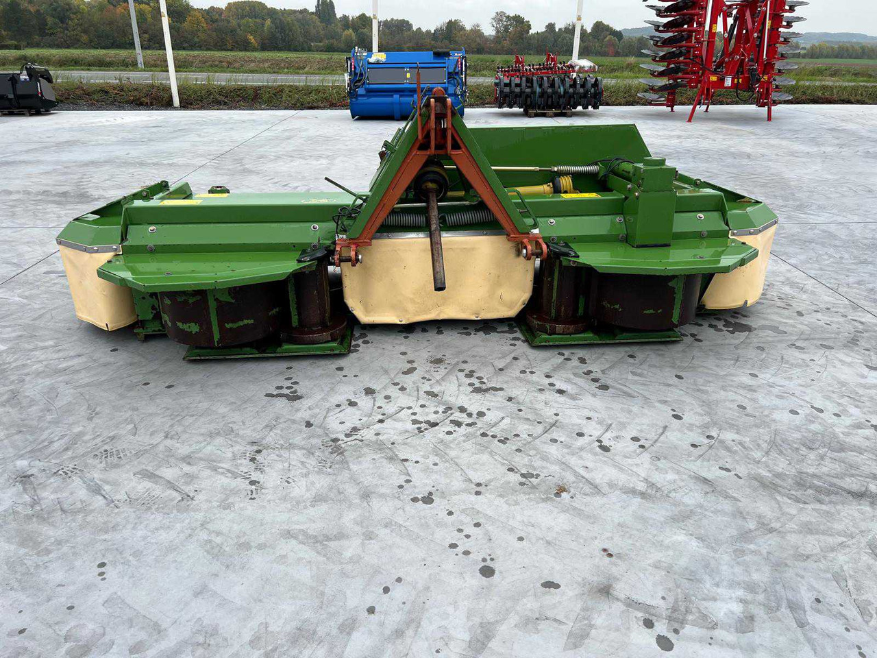 Krone Easycut 32 P - Machine agricole: photos 3 Krone Easycut 32 P - Machine agricole: photos 3