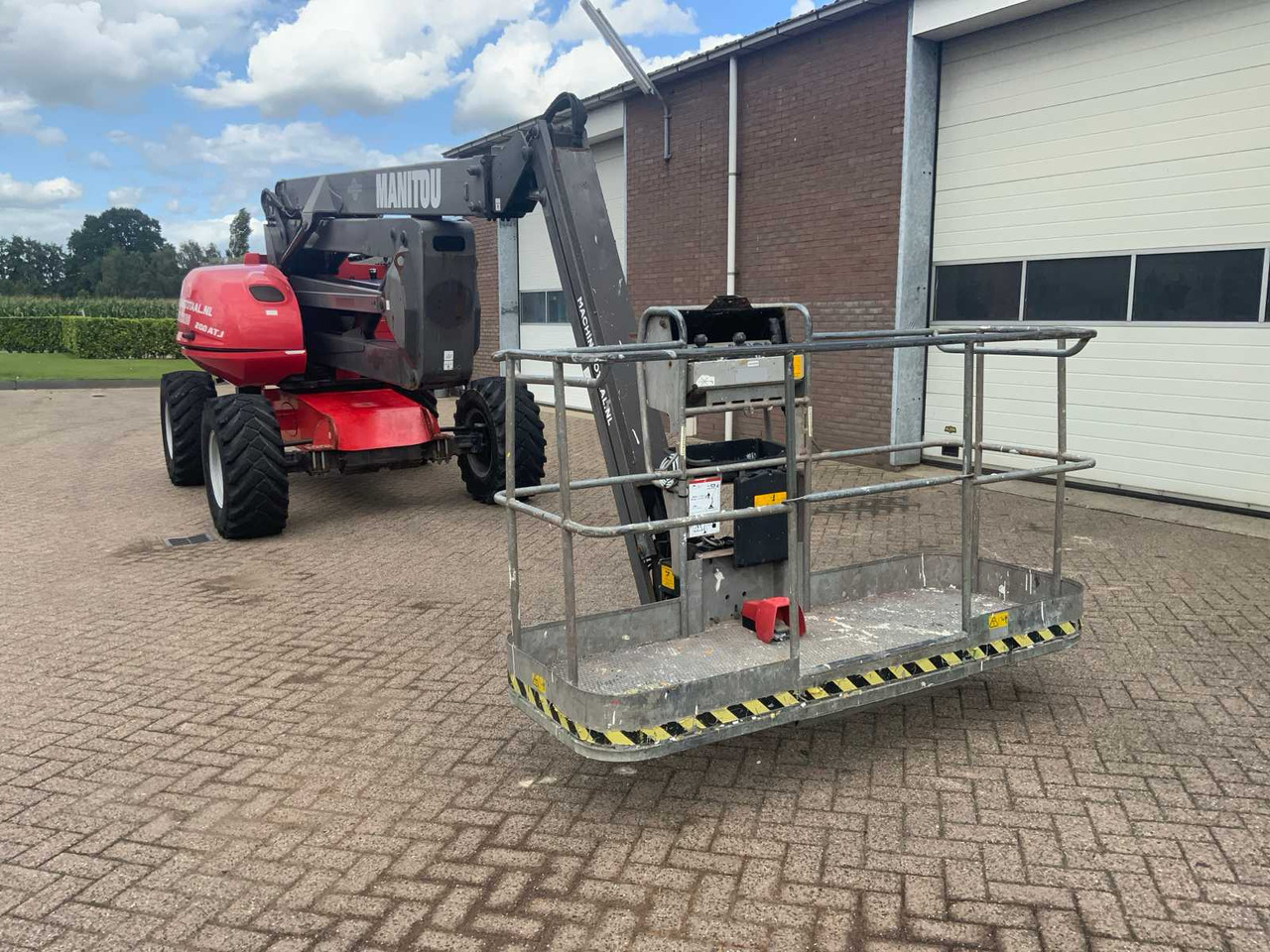 Manitou 200ATJ - Nacelle: photos 2 Manitou 200ATJ - Nacelle: photos 2