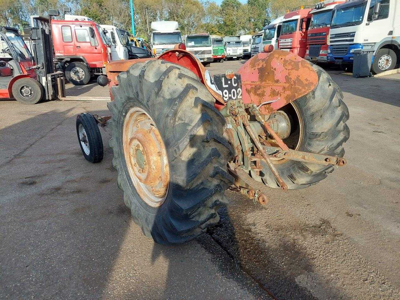 Massey Ferguson 65 - Tracteur agricole: photos 4 Massey Ferguson 65 - Tracteur agricole: photos 4
