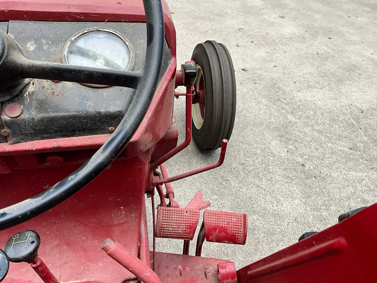 Tracteur agricole Mc cormick international 624: photos 21