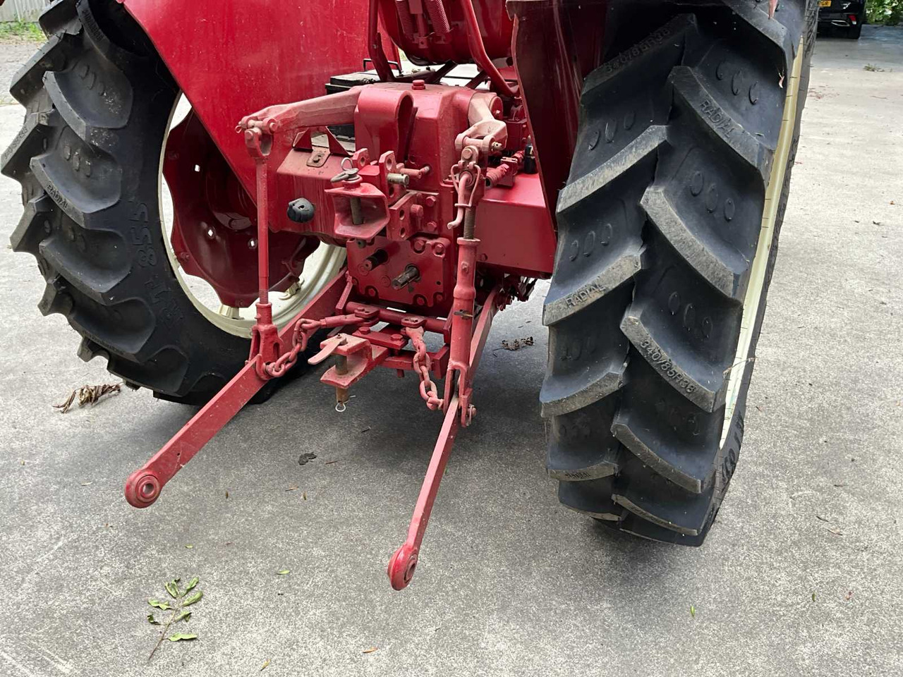 Tracteur agricole Mc cormick international 624: photos 15