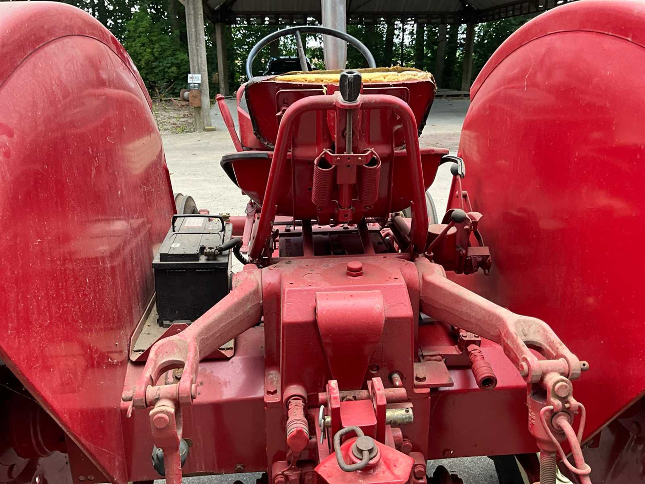 Tracteur agricole Mc cormick international 624: photos 17