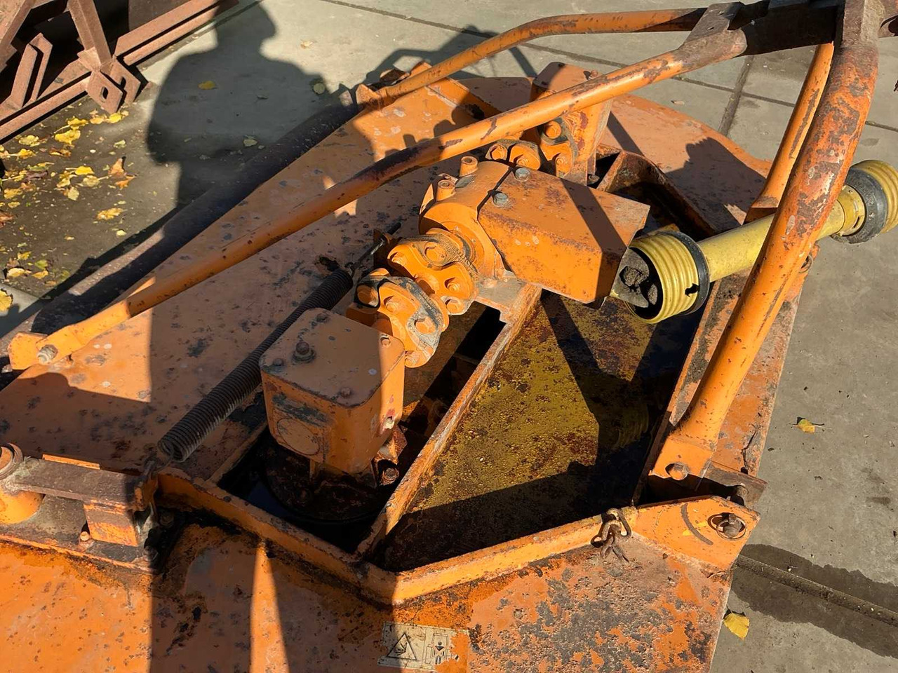 Mounted rotary mower - Broyeur/ Épareuse: photos 4 Mounted rotary mower - Broyeur/ Épareuse: photos 4