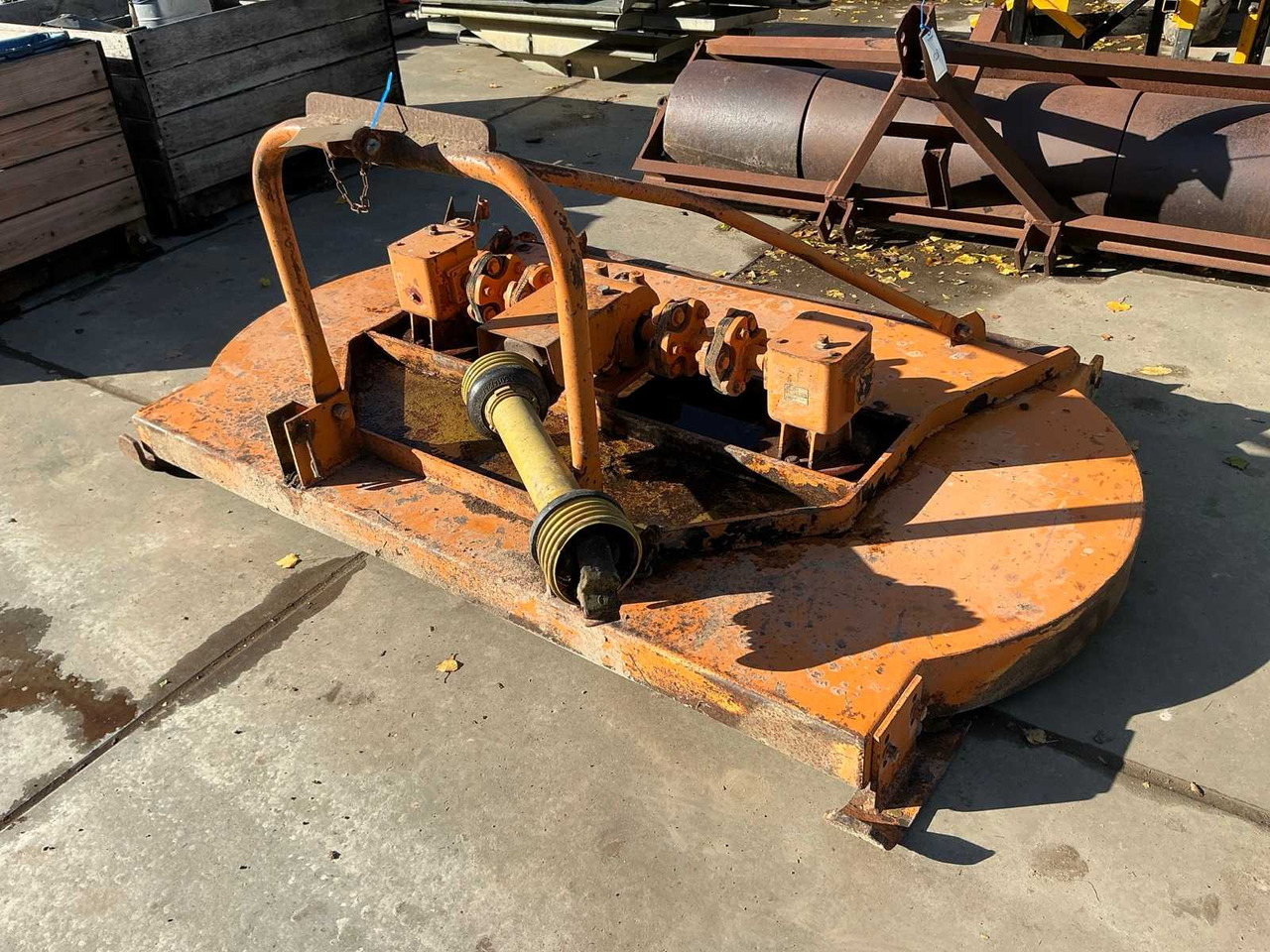 Mounted rotary mower - Broyeur/ Épareuse: photos 1 Mounted rotary mower - Broyeur/ Épareuse: photos 1