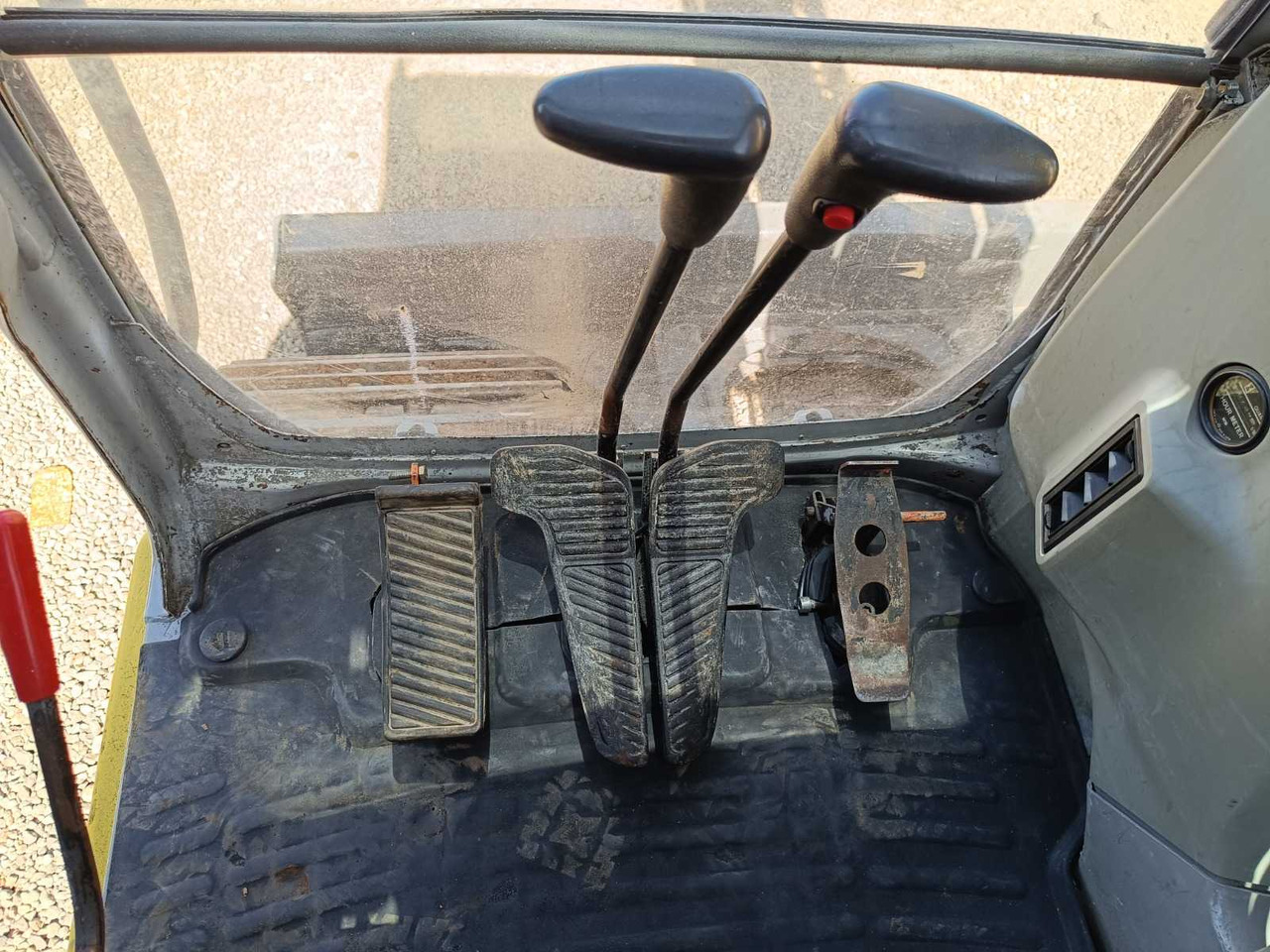 Pelle NEW HOLLAND KOBELCO - E-135-SR - TRACKED EXCAVATOR - 2011: photos 18