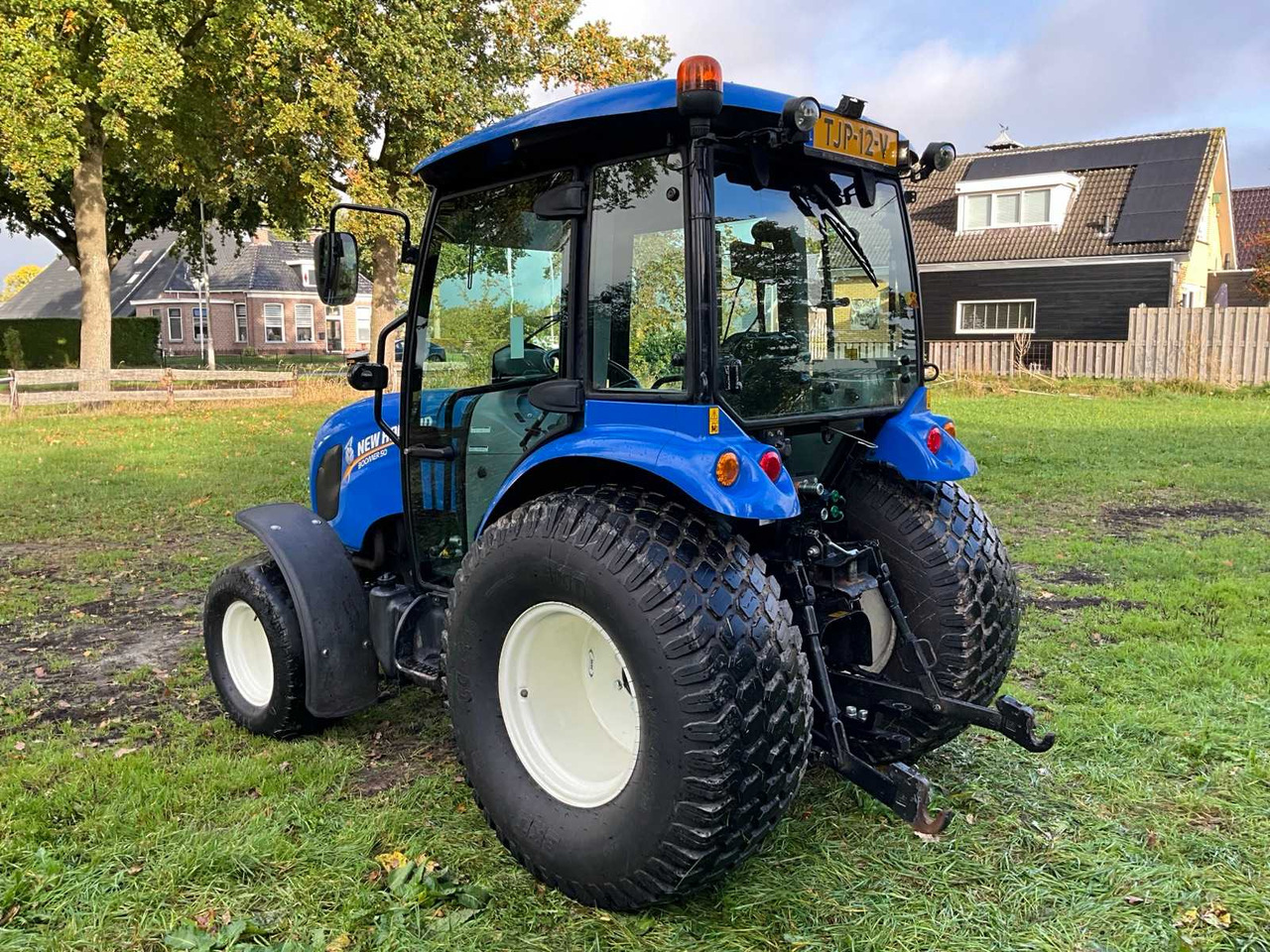 Tracteur agricole New Holland Boomer 50: photos 8