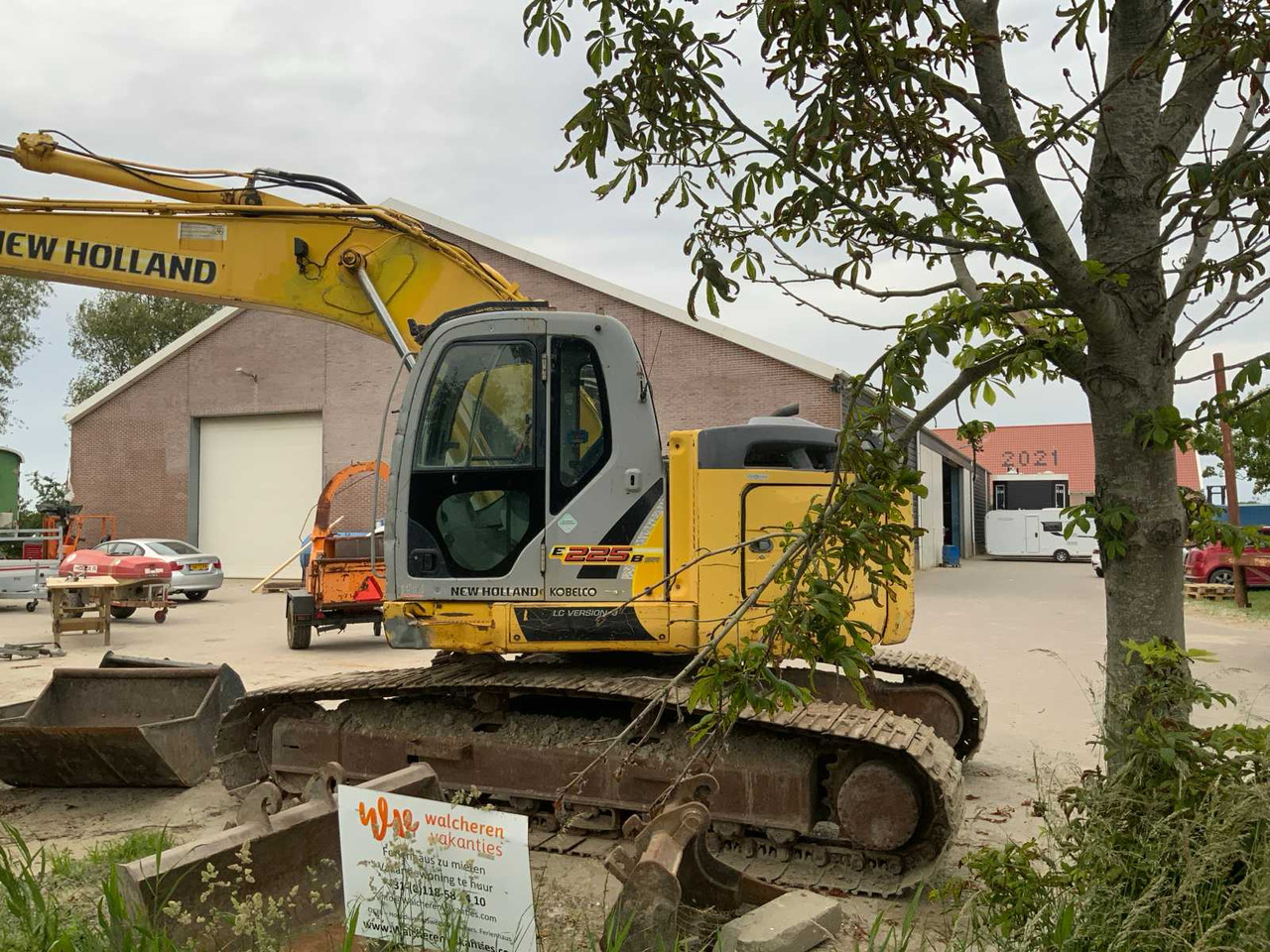 Pelle sur chenille New Holland Kobelco E225BSR: photos 10