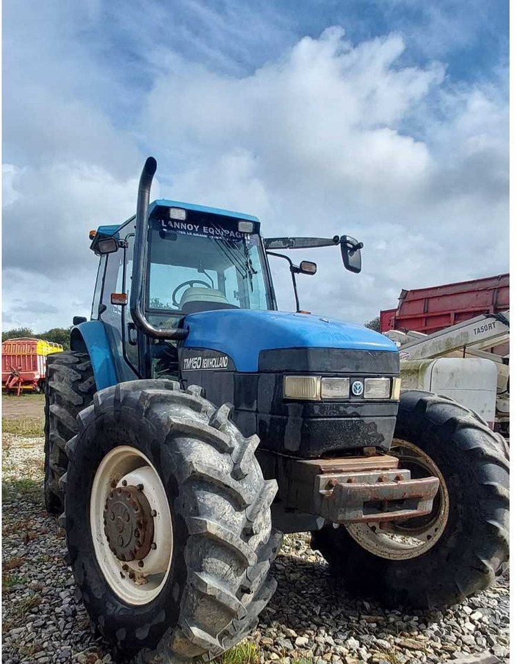 New Holland TM150 - Tracteur agricole: photos 5 New Holland TM150 - Tracteur agricole: photos 5