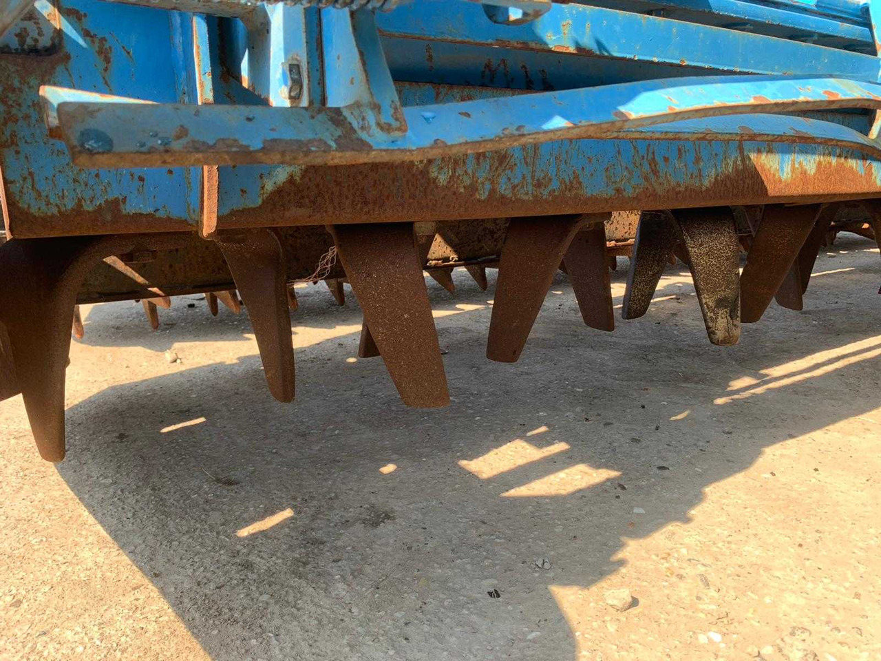 RABE - Herse rotative: photos 4 RABE - Herse rotative: photos 4