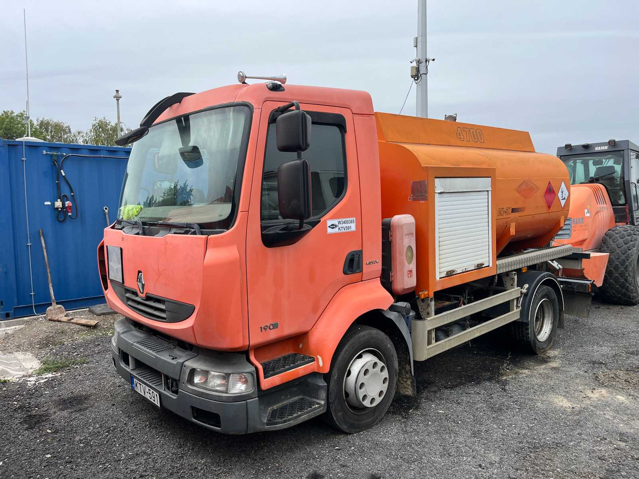 RENAULT Midlum 190.12 Light - Répandeuse: photos 1 RENAULT Midlum 190.12 Light - Répandeuse: photos 1