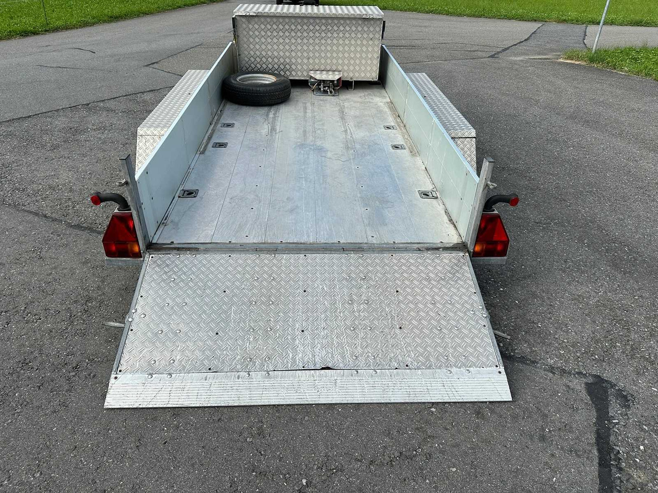 HUMBAUR - HT 3000 - 2008 - SENKOMAT - Remorque: photos 1 HUMBAUR - HT 3000 - 2008 - SENKOMAT - Remorque: photos 1