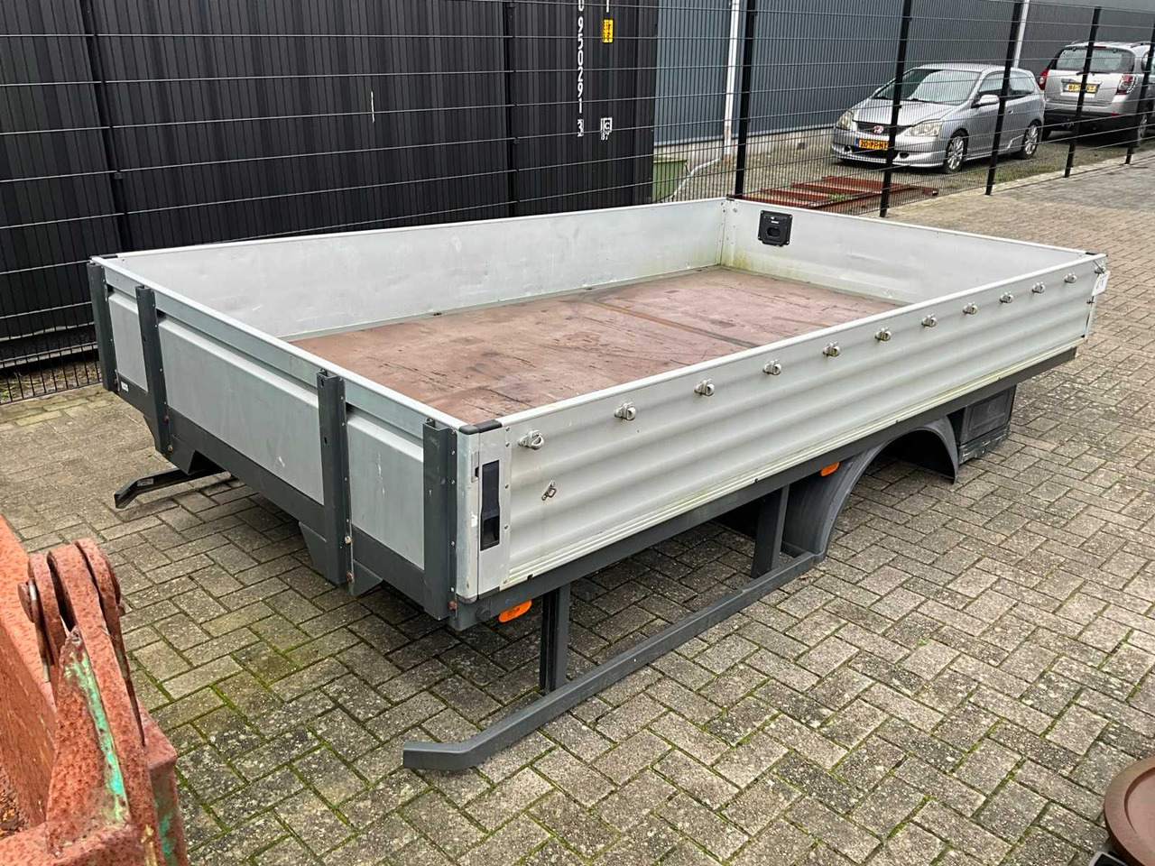 PRITSCHE P2 CS R MERCEDES SPRINTER CARGO BOX - Remorque: photos 1 PRITSCHE P2 CS R MERCEDES SPRINTER CARGO BOX - Remorque: photos 1