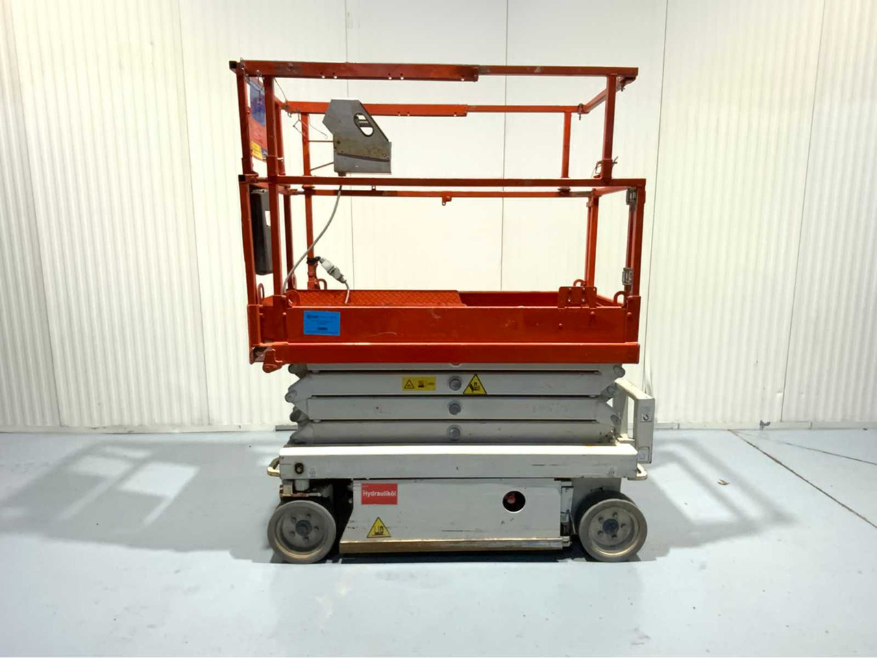 SKYJACK - SJIII3219 BJ. 2015 - AERIAL PLATFORM - WORKING HEIGHT 7.8M, 266 HOURS - Nacelle: photos 2 SKYJACK - SJIII3219 BJ. 2015 - AERIAL PLATFORM - WORKING HEIGHT 7.8M, 266 HOURS - Nacelle: photos 2