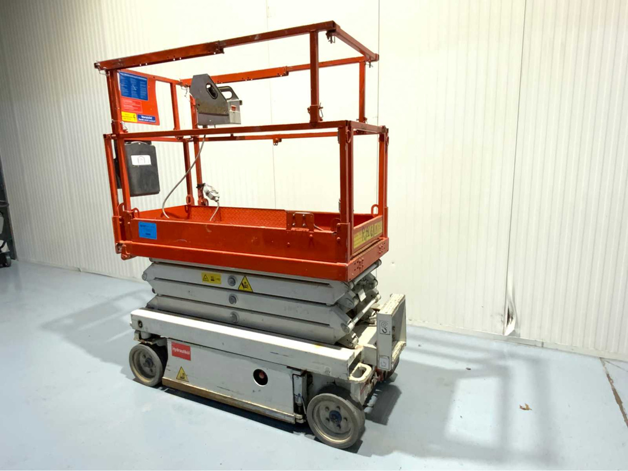 SKYJACK - SJIII3219 BJ. 2015 - AERIAL PLATFORM - WORKING HEIGHT 7.8M, 266 HOURS - Nacelle: photos 3 SKYJACK - SJIII3219 BJ. 2015 - AERIAL PLATFORM - WORKING HEIGHT 7.8M, 266 HOURS - Nacelle: photos 3