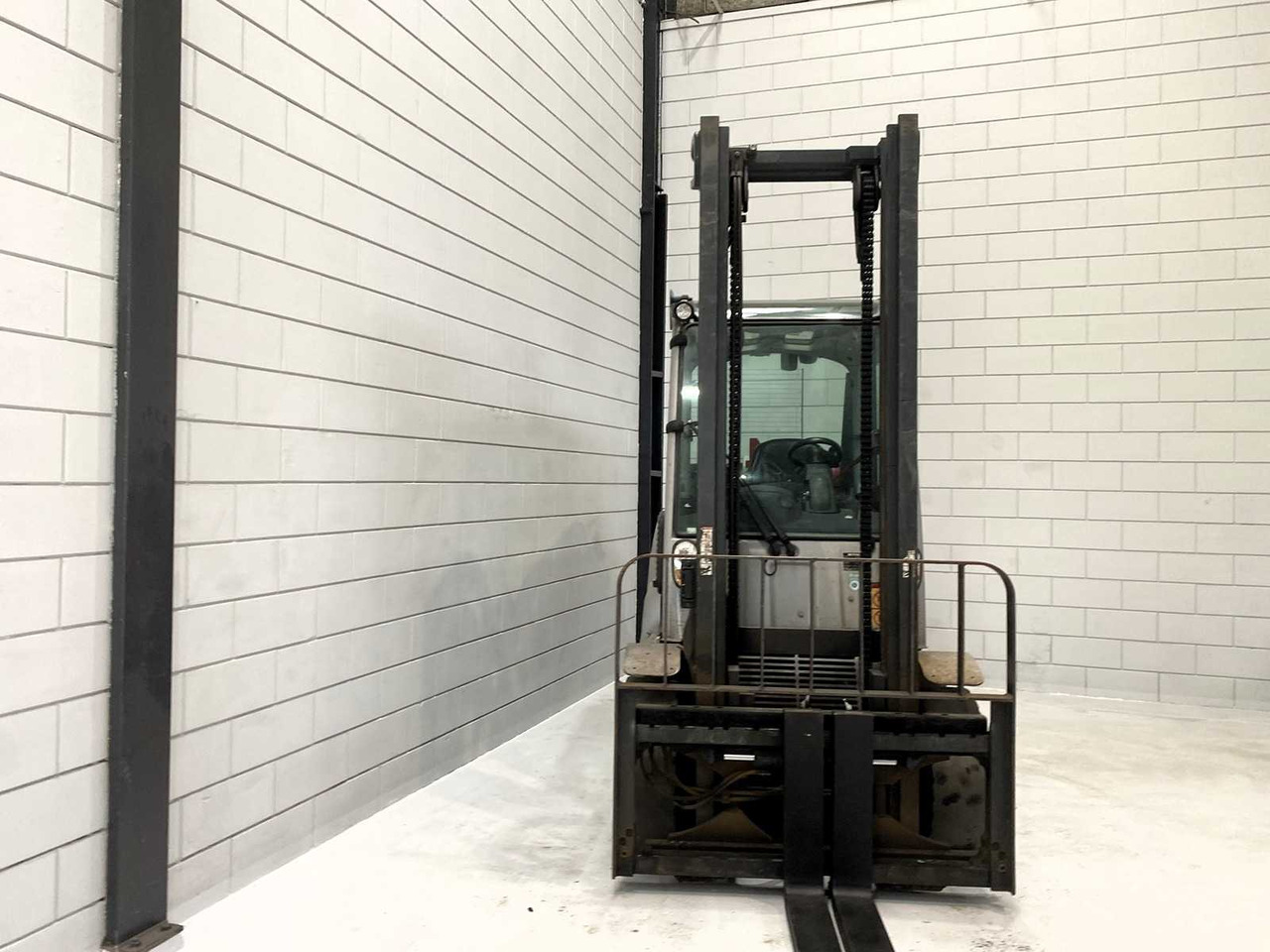 STILL - 2016 - RX 70-40 T - FORKLIFT - Chariot élévateur: photos 4 STILL - 2016 - RX 70-40 T - FORKLIFT - Chariot élévateur: photos 4