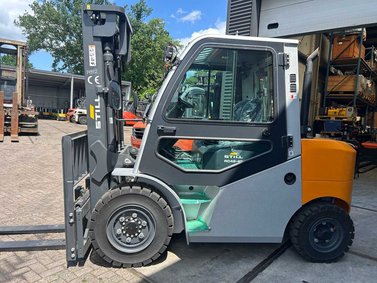 STILL - 2021 - RC42-40 4000KG LIFTING CAPACITY - SIDE-SHIFT - FORKLIFT - Chariot élévateur: photos 2 STILL - 2021 - RC42-40 4000KG LIFTING CAPACITY - SIDE-SHIFT - FORKLIFT - Chariot élévateur: photos 2