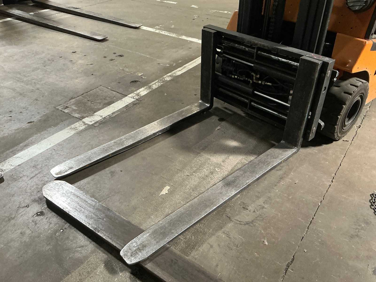 STILL - FORKLIFT TRUCKS - 1998 - Chariot élévateur: photos 4 STILL - FORKLIFT TRUCKS - 1998 - Chariot élévateur: photos 4