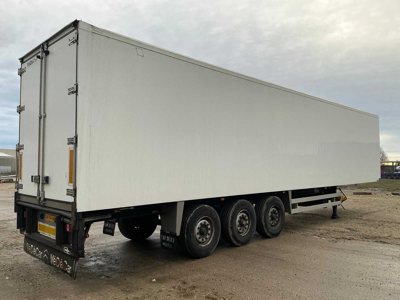 2003 VAN HOOL 3B0049 CONDITIONED SEMI-TRAILER - Semi-remorque: photos 4 2003 VAN HOOL 3B0049 CONDITIONED SEMI-TRAILER - Semi-remorque: photos 4