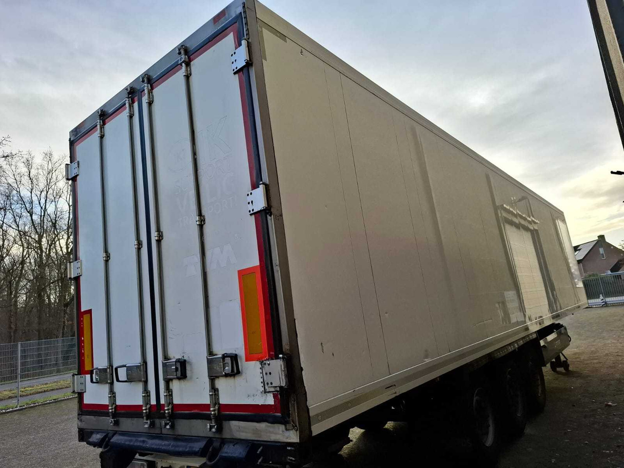 KRONE - 2016 - TKS MEETHANG - SEMI-TRAILER - Semi-remorque: photos 3 KRONE - 2016 - TKS MEETHANG - SEMI-TRAILER - Semi-remorque: photos 3