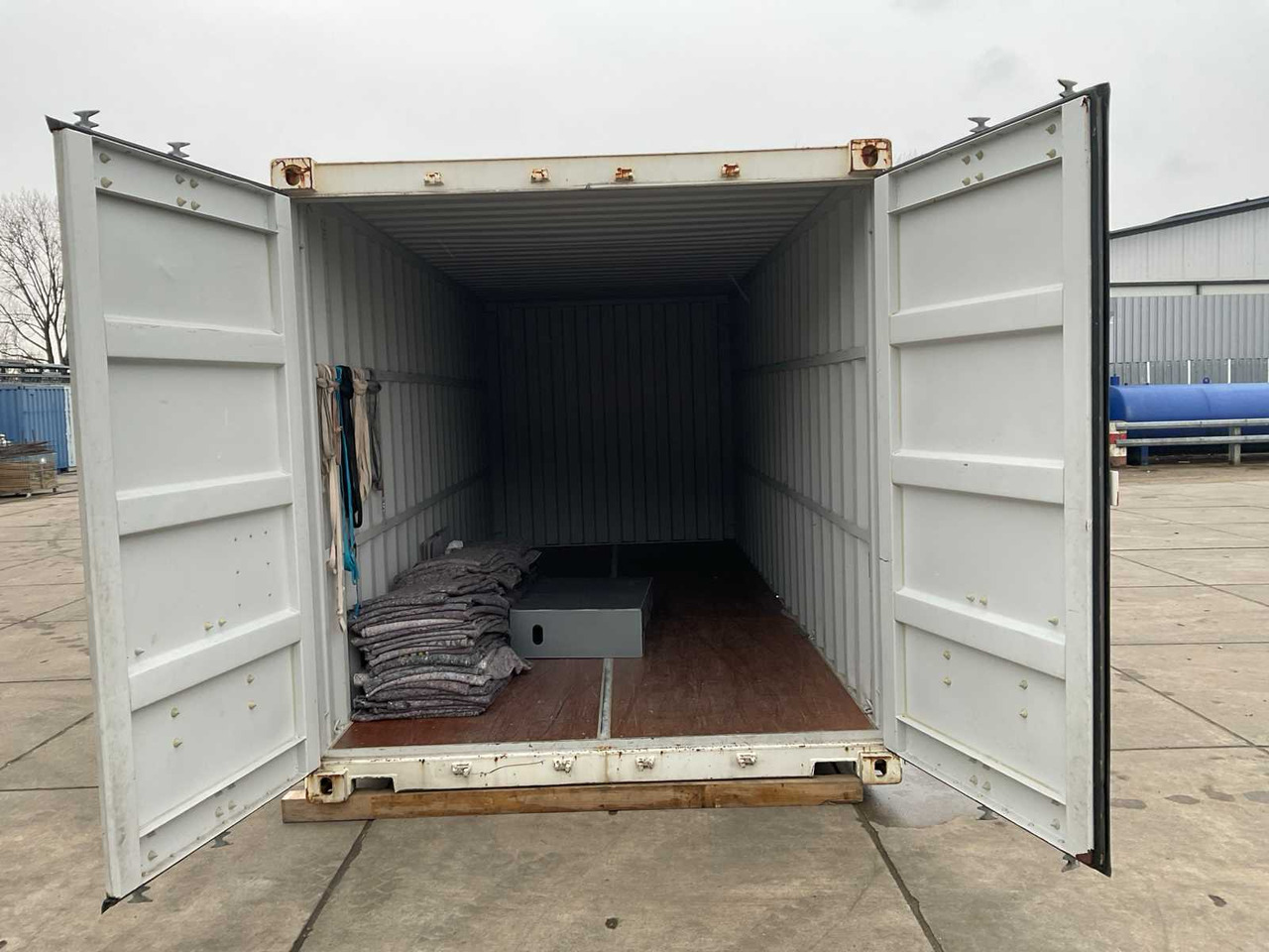 Shipping container - Conteneur maritime: photos 2 Shipping container - Conteneur maritime: photos 2