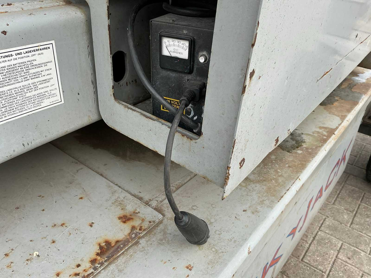 Nacelle Skyjack 2002 SKYJACK SJLB32 ELECTRIC BOOM LIFT: photos 8 Nacelle Skyjack 2002 SKYJACK SJLB32 ELECTRIC BOOM LIFT: photos 8