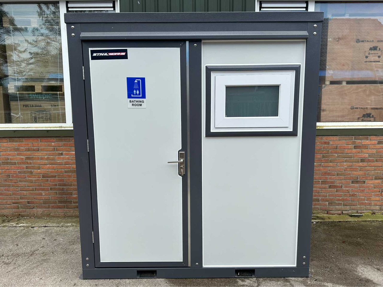 Stahlworks Deluxe - Conteneur comme habitat: photos 2 Stahlworks Deluxe - Conteneur comme habitat: photos 2