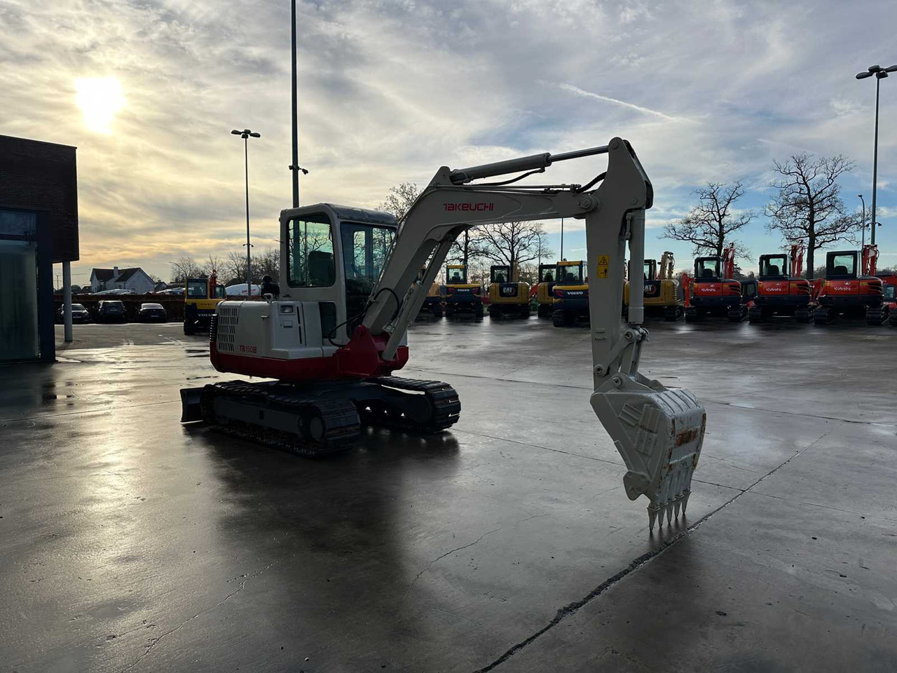 TAKEUCHI - TB150C - MIDI EXCAVATOR - Pelle: photos 3 TAKEUCHI - TB150C - MIDI EXCAVATOR - Pelle: photos 3
