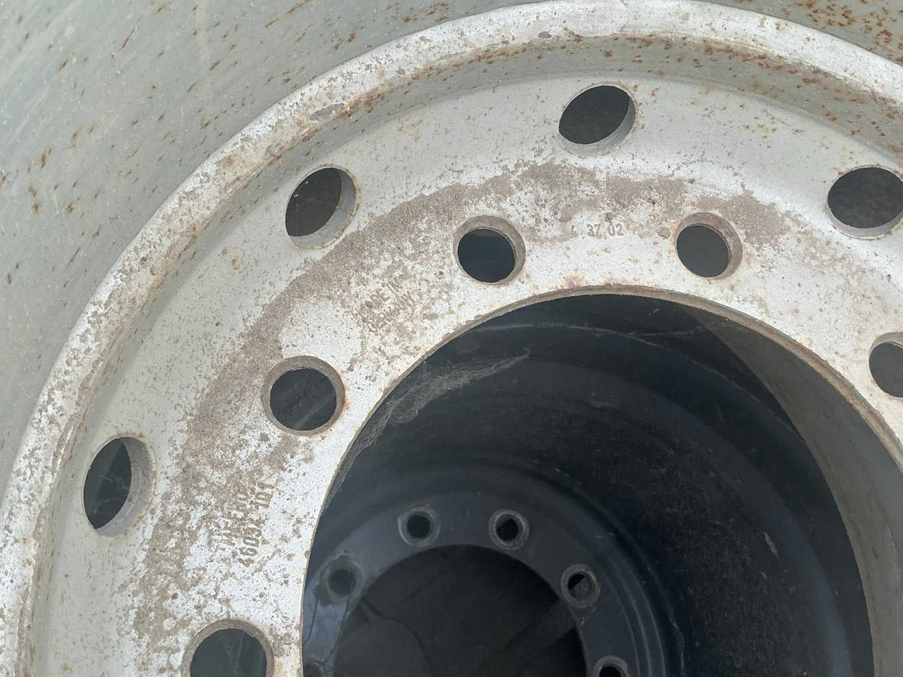 TIRES FOR EXCAVATOR (SET OF 4 PIECES) - Pelle sur pneus: photos 4 TIRES FOR EXCAVATOR (SET OF 4 PIECES) - Pelle sur pneus: photos 4