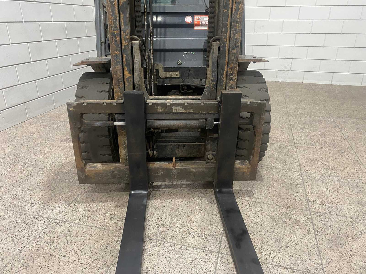 TOYOTA - 2008 - 02-8 FGF 30 - FORKLIFT - Chariot élévateur: photos 3 TOYOTA - 2008 - 02-8 FGF 30 - FORKLIFT - Chariot élévateur: photos 3