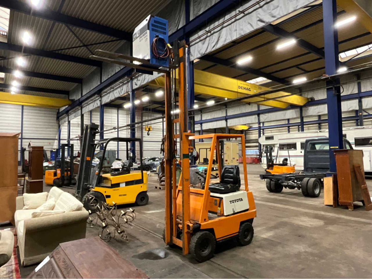 TOYOTA 2FB9 FORKLIFT - Chariot élévateur: photos 1 TOYOTA 2FB9 FORKLIFT - Chariot élévateur: photos 1