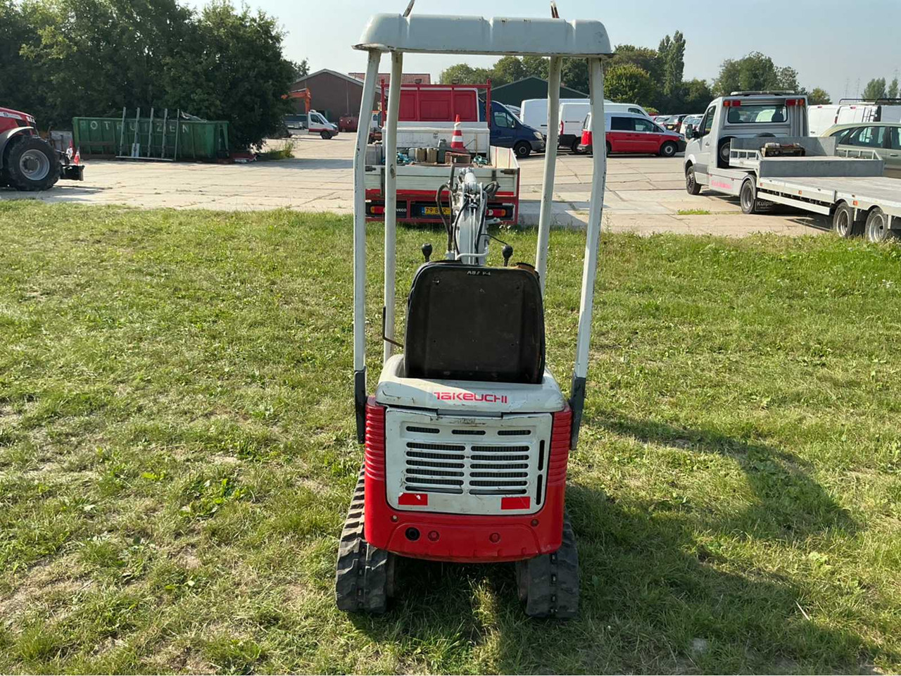 Takeuchi TB108 - Pelle sur chenille: photos 4 Takeuchi TB108 - Pelle sur chenille: photos 4