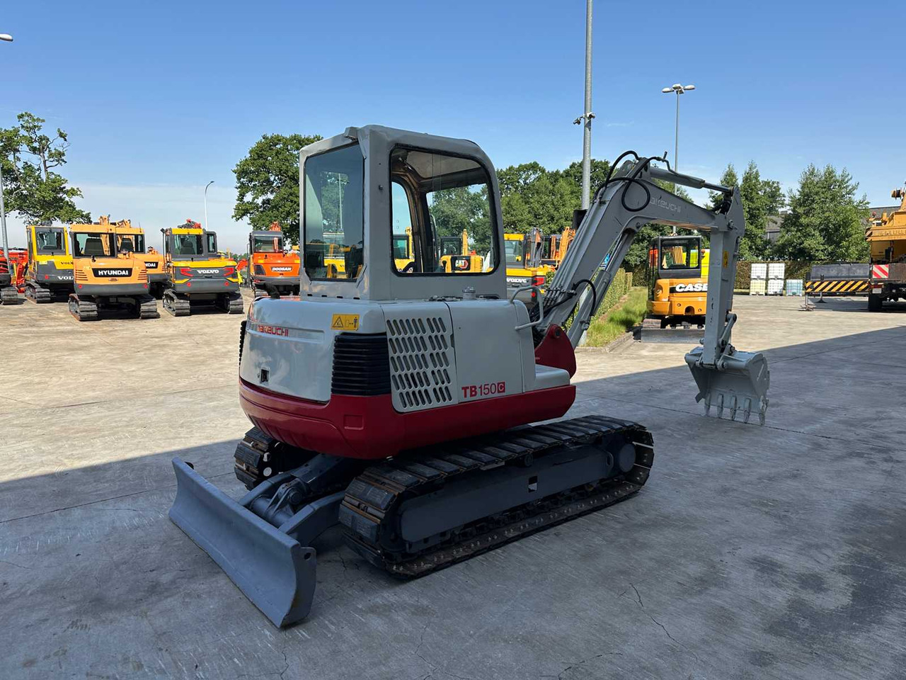 Takeuchi TB150c - Pelle sur chenille: photos 4 Takeuchi TB150c - Pelle sur chenille: photos 4